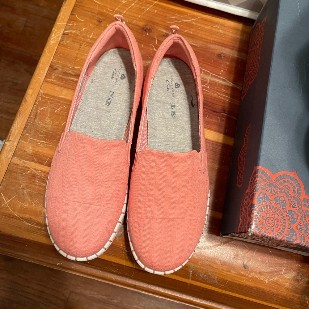 Coral slip on tennis shoe